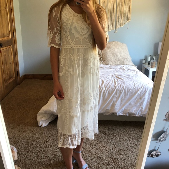 White midi lace dress. - Picture 4 of 5
